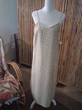 Mod Ref Cream Dress with Black Dash Motif